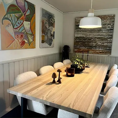 Beautiful Seafront Home, 5 Min To Ons Villa